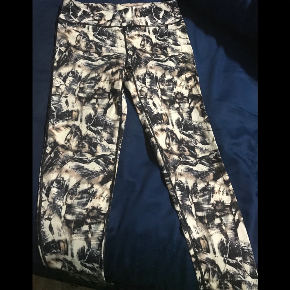 Athletic leggings
